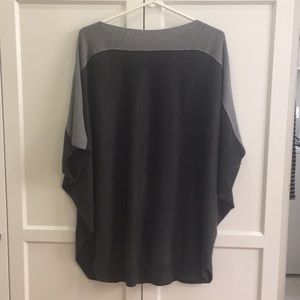 Spendid gray two-toned poncho